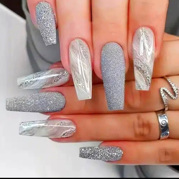 Fashion Silver Grey Press on Nails - Picture 1 of 3